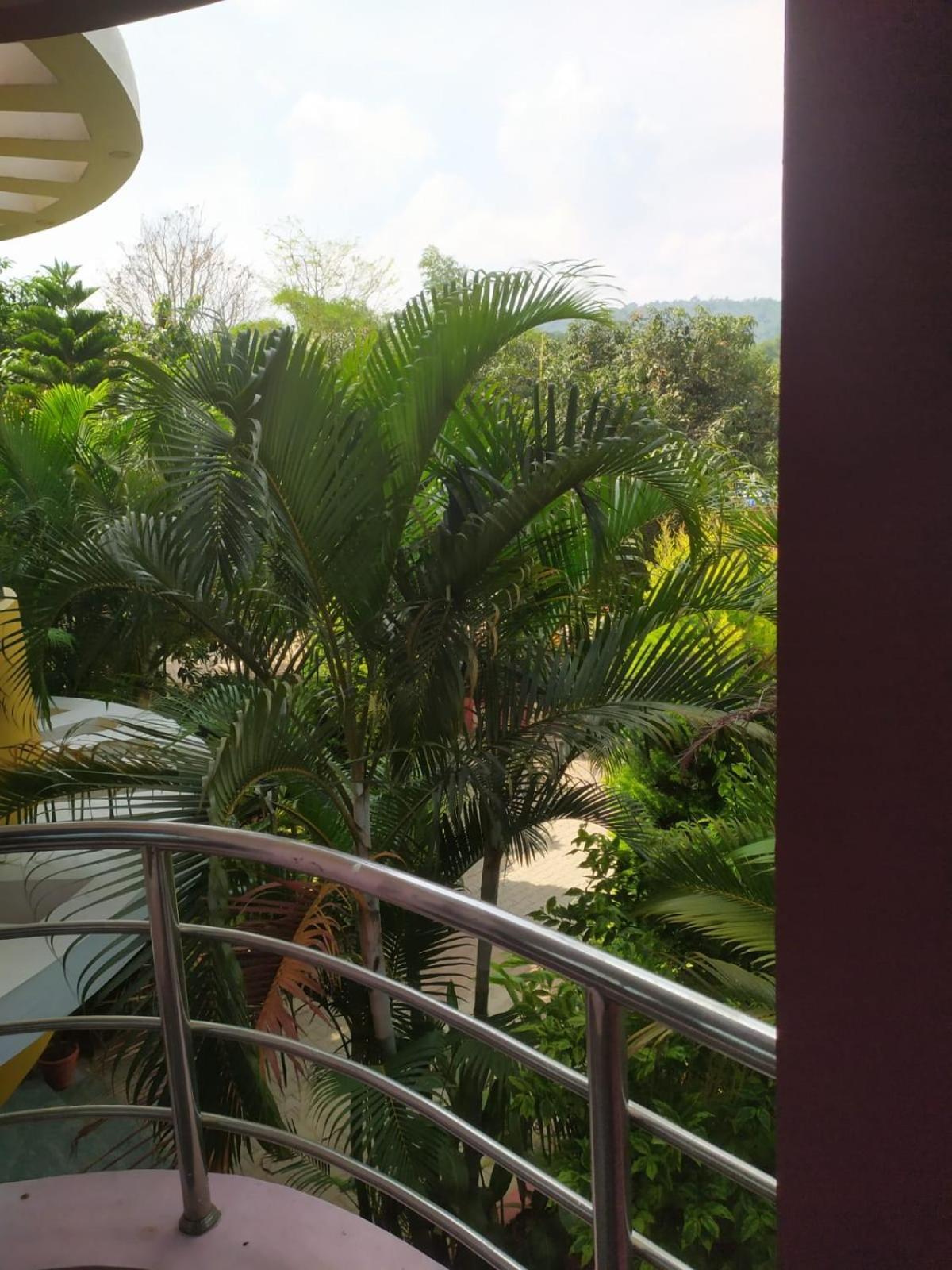 Dolphin Resort Yelagiri Exterior foto