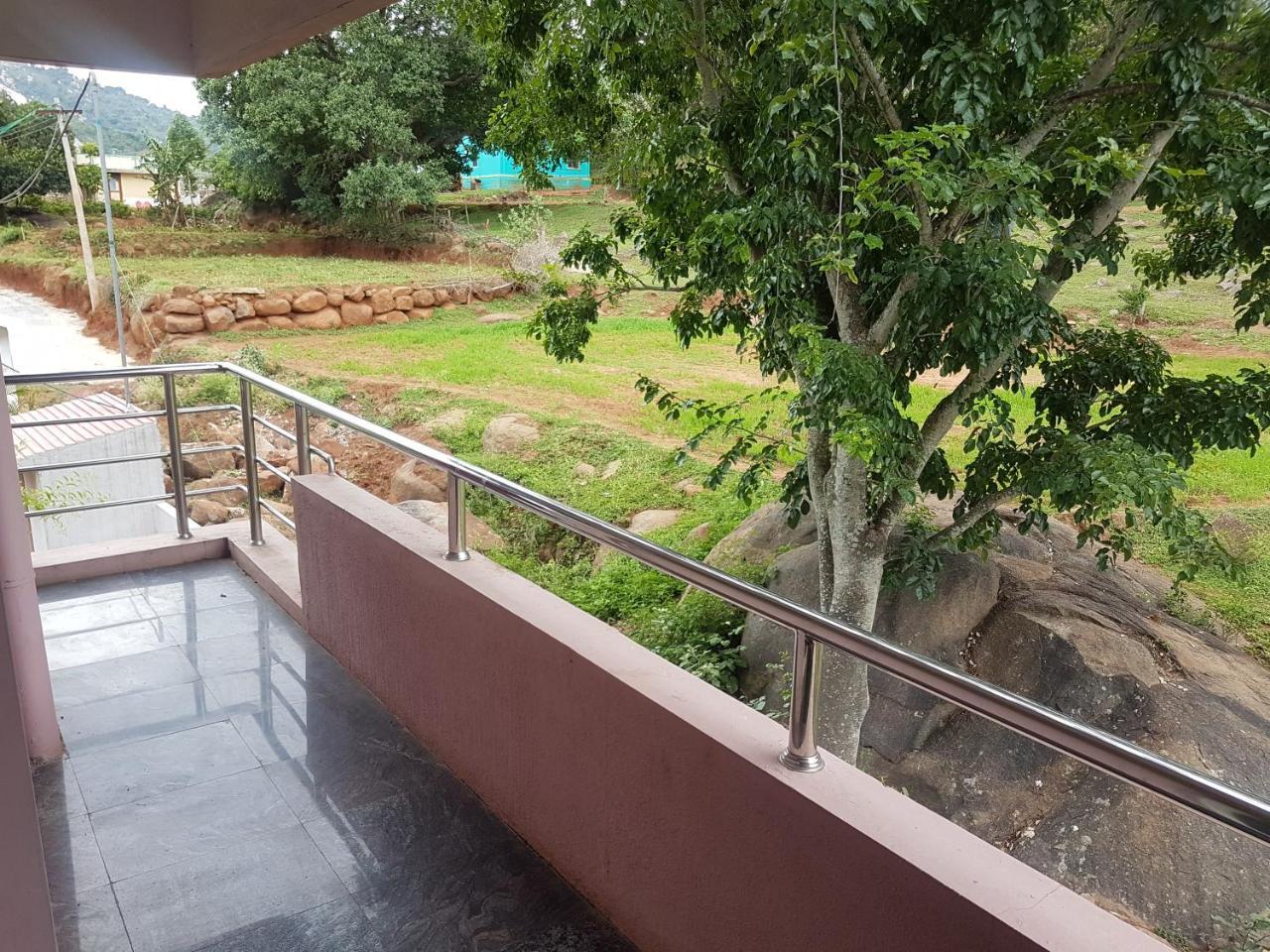 Dolphin Resort Yelagiri Exterior foto
