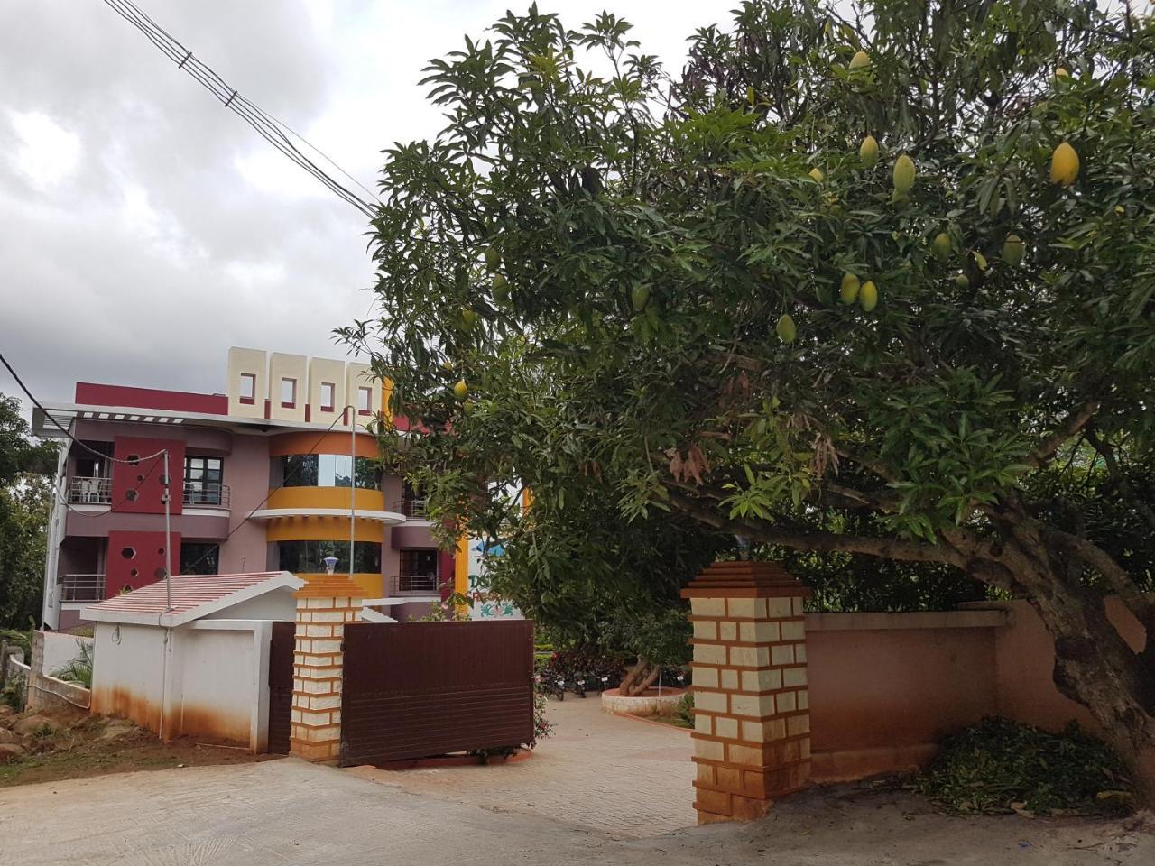 Dolphin Resort Yelagiri Exterior foto