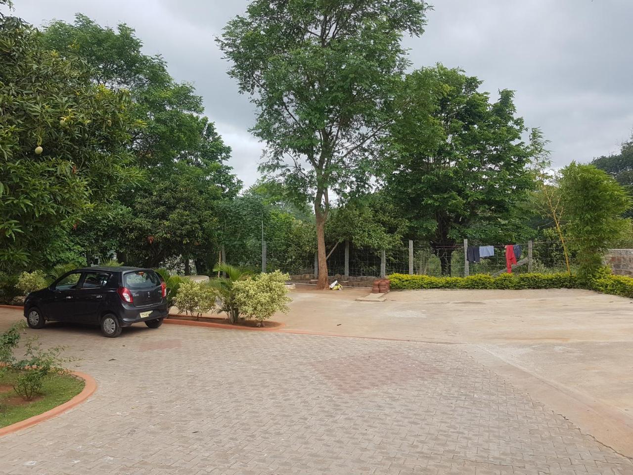 Dolphin Resort Yelagiri Exterior foto
